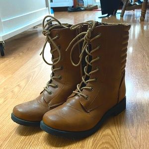 Rue21 etc! Boots Size M 7/8